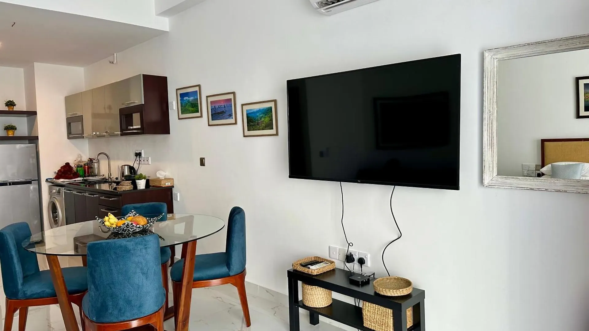 Ocean Breeze Hotel Residencies Britlanka Apartments Negombo