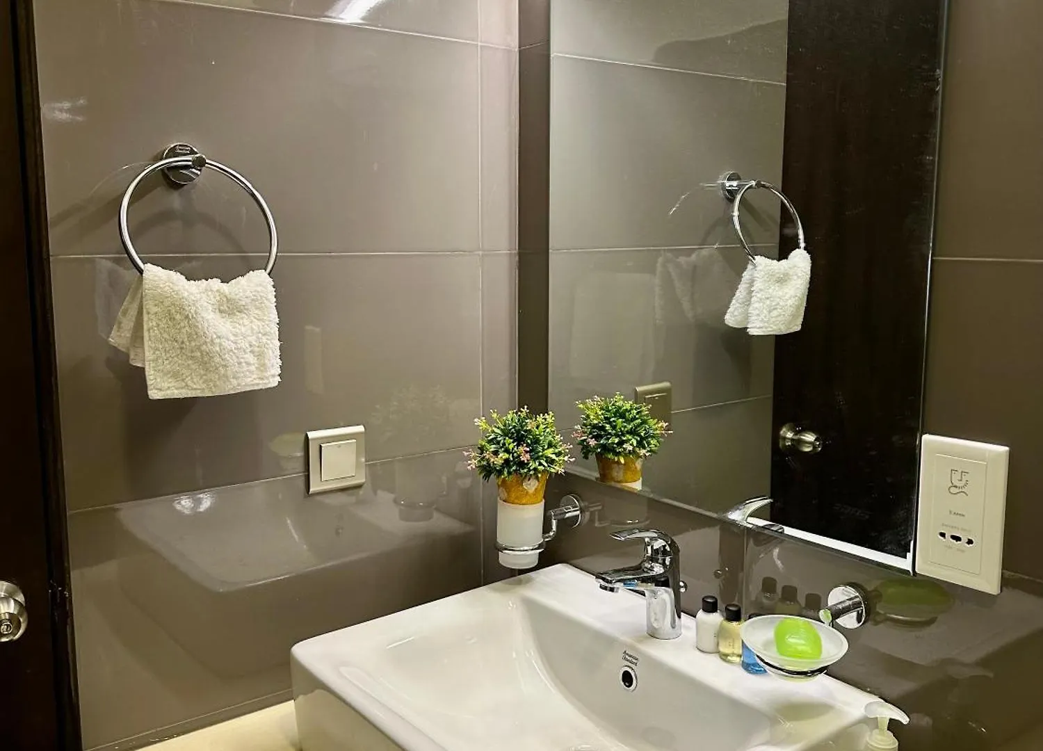 Ocean Breeze Hotel Residencies Britlanka Apartments Negombo 0*,  Sri Lanka