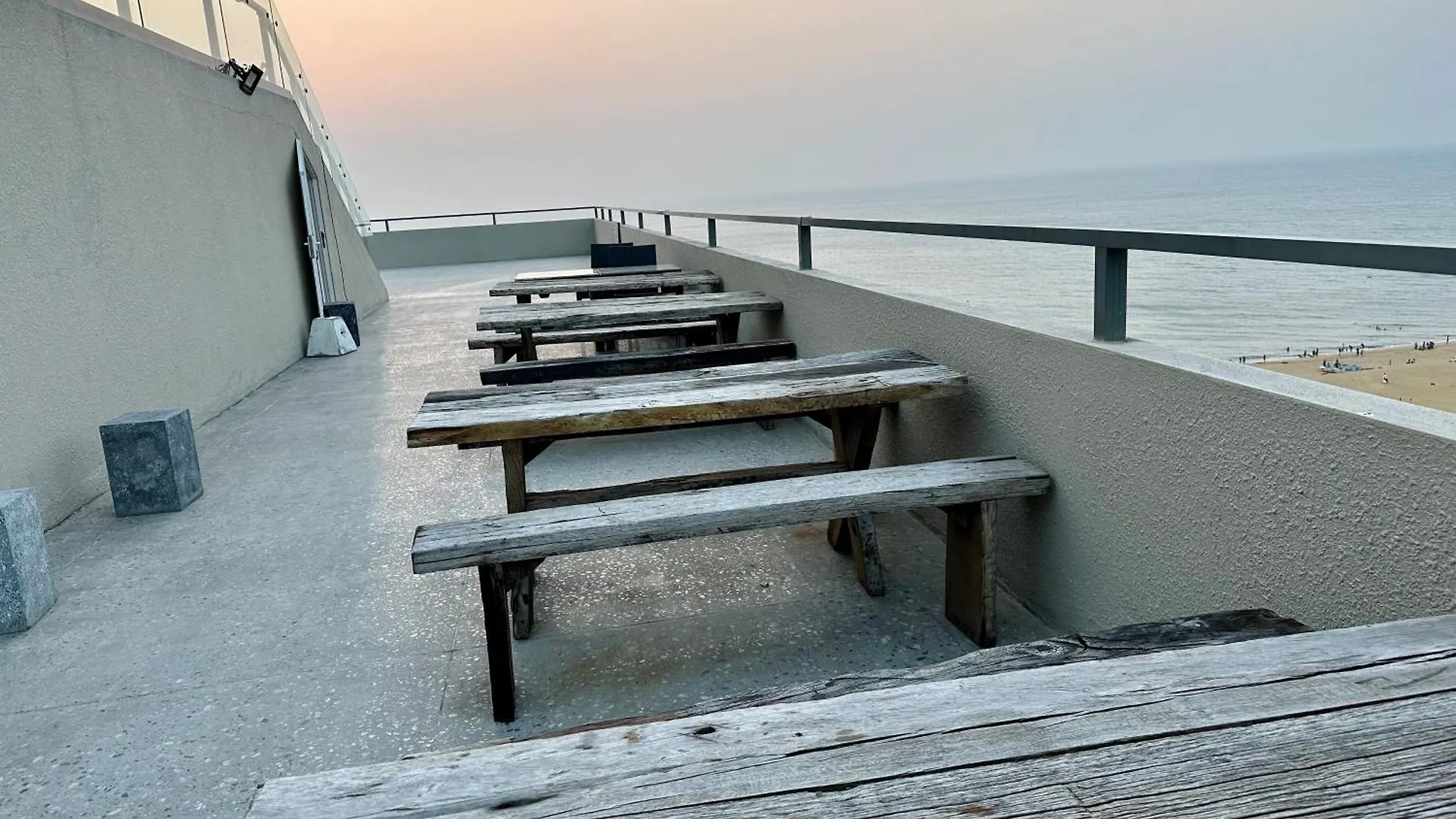 Ocean Breeze Hotel Residencies Britlanka Apartments Negombo