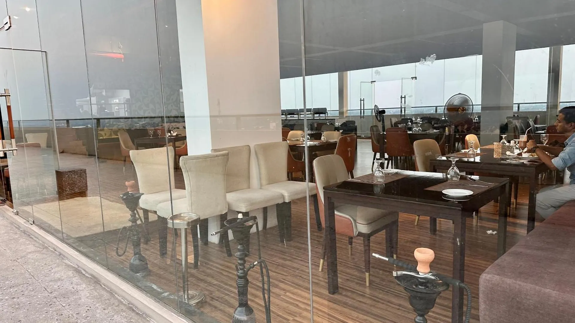 Ocean Breeze Hotel Residencies Britlanka Apartments Negombo
