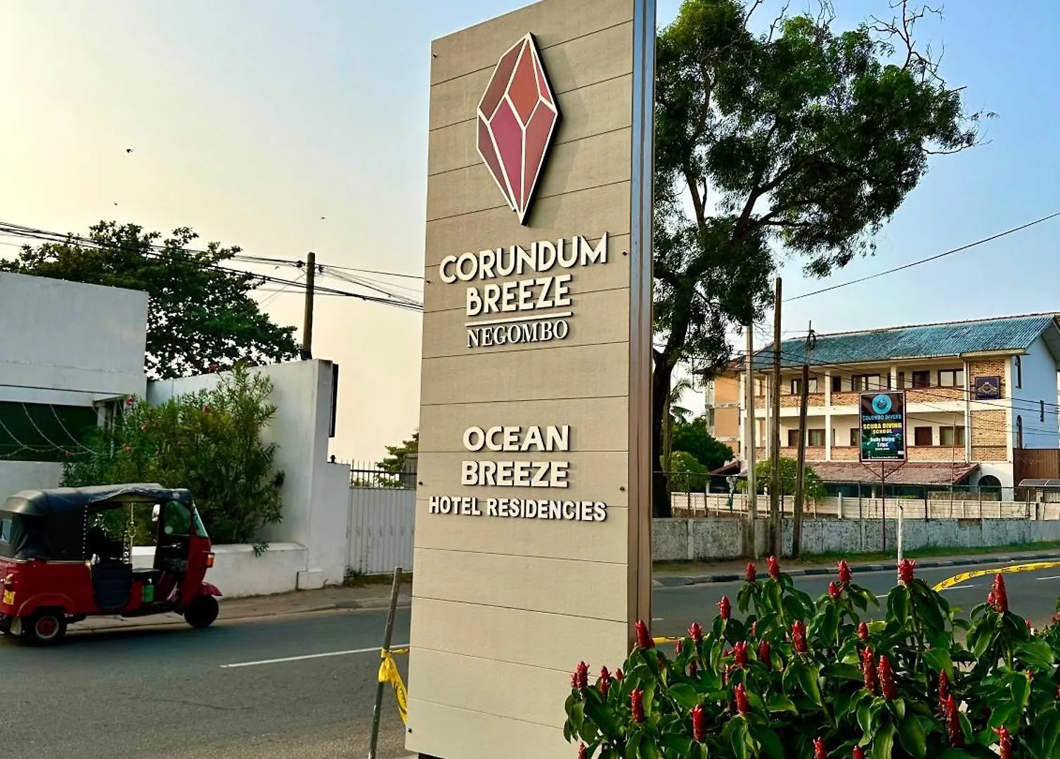 Ocean Breeze Hotel Residencies Britlanka Apartments Negombo 0*,